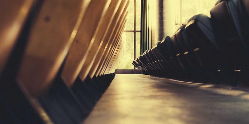 巴黎风情解码:从法式美食到穿搭,一场甜品背后的生活艺术之旅